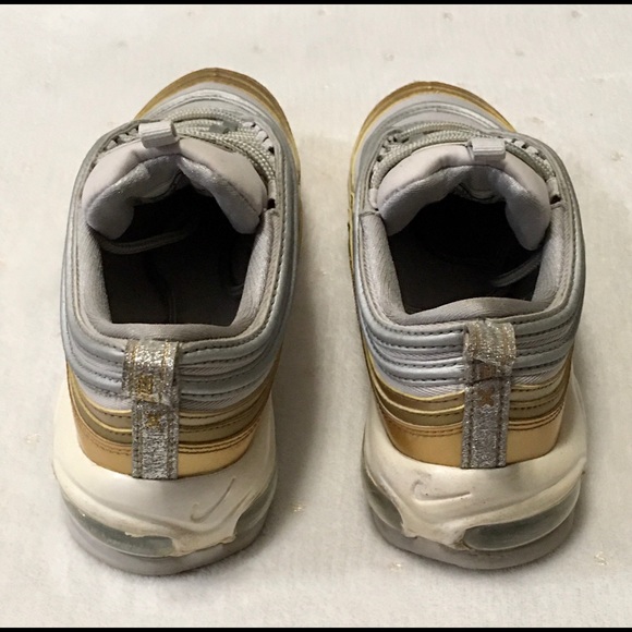 Nike Air Max 97 'Vast Grey & Metallic Gold & Metallic Silver' - Picture 4 of 10